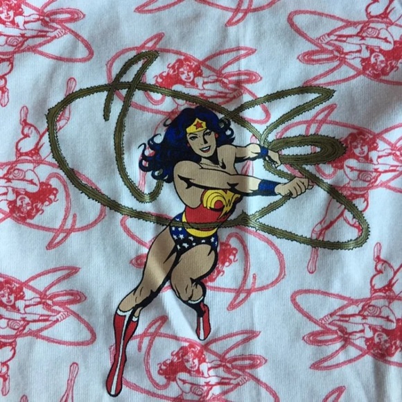 Wonder Woman pajamas Hanna Andersson - Picture 2 of 5
